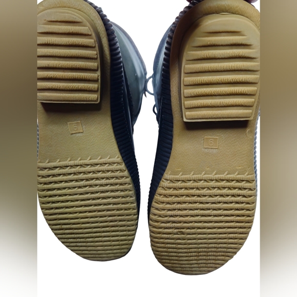 Men's Tommy Hilfiger TMCharlie Rain Boots - Size 9 Used/ Normal Wear and Tear - Picture 8 of 8